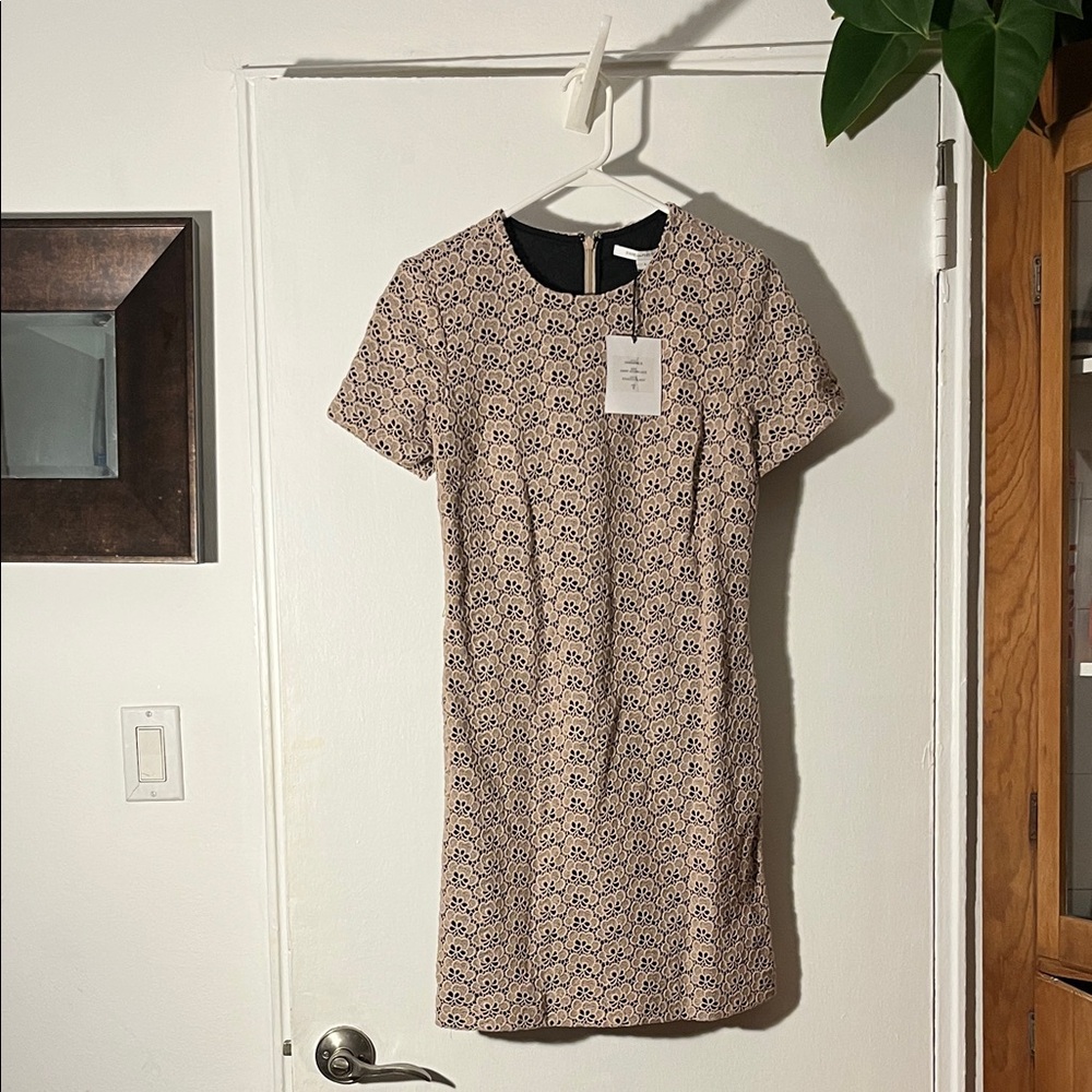 Diane Von Furstenberg Beige Cindy Acorn Lace Stucco, black lining Mini Dress sz6